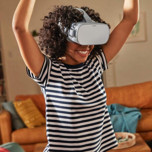 Oculus Go Standalone Virtual Reality Headset (Renewed)